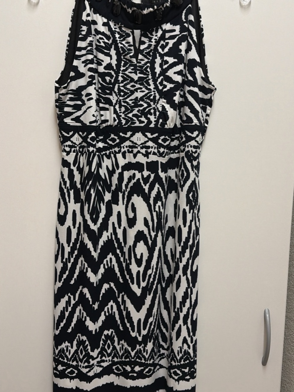 Black & White Patterned Sleeveless Dress